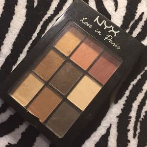 🛑 S0LD NYX-Love In Paris" 9 Color Palette BN